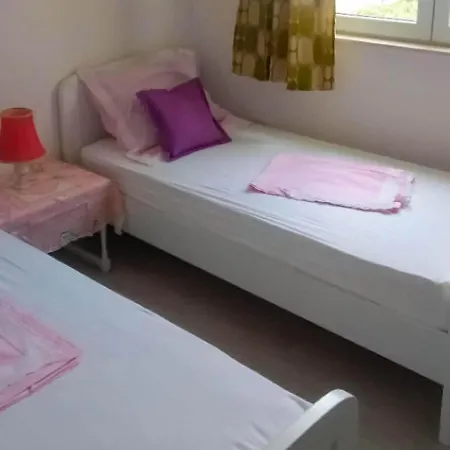 In Near Beaches شقة *